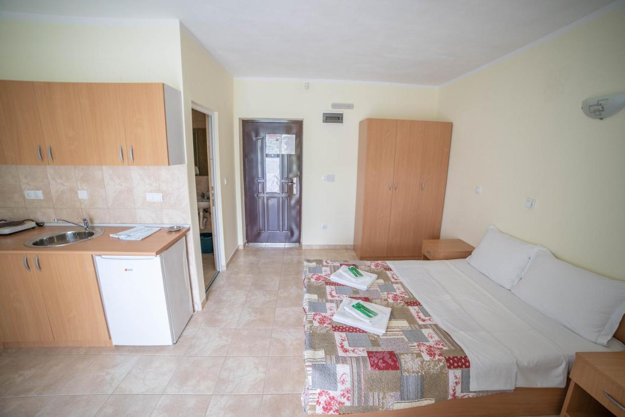 Aparthotel Prenociste Leona Veliko Gradište Exterior foto